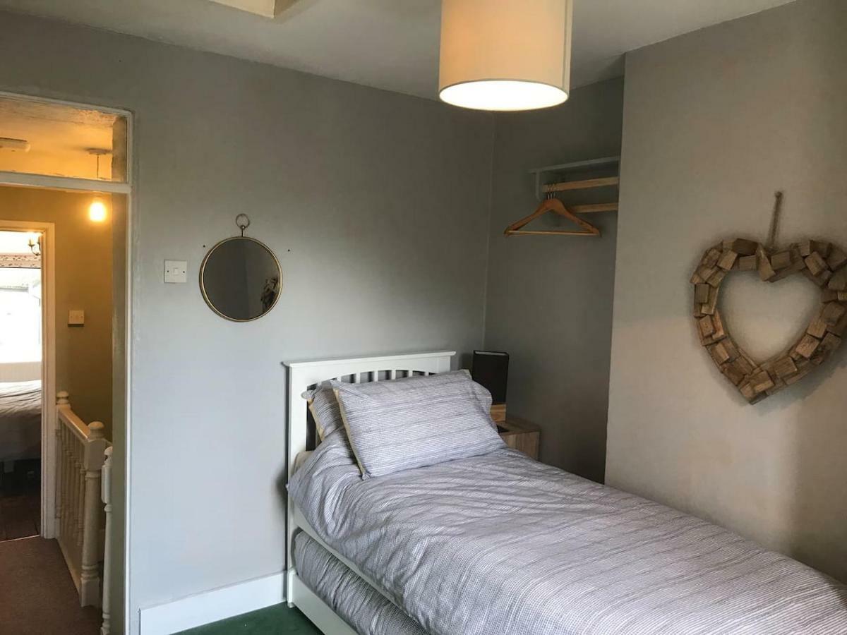 Ham Tree Cottage Троубридж Екстер'єр фото